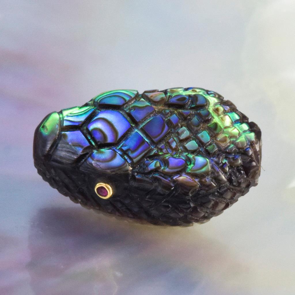 Snake Head Bead Carving Abalone Black Mother-of-Pearl Pinna Shell Ruby 3.98g