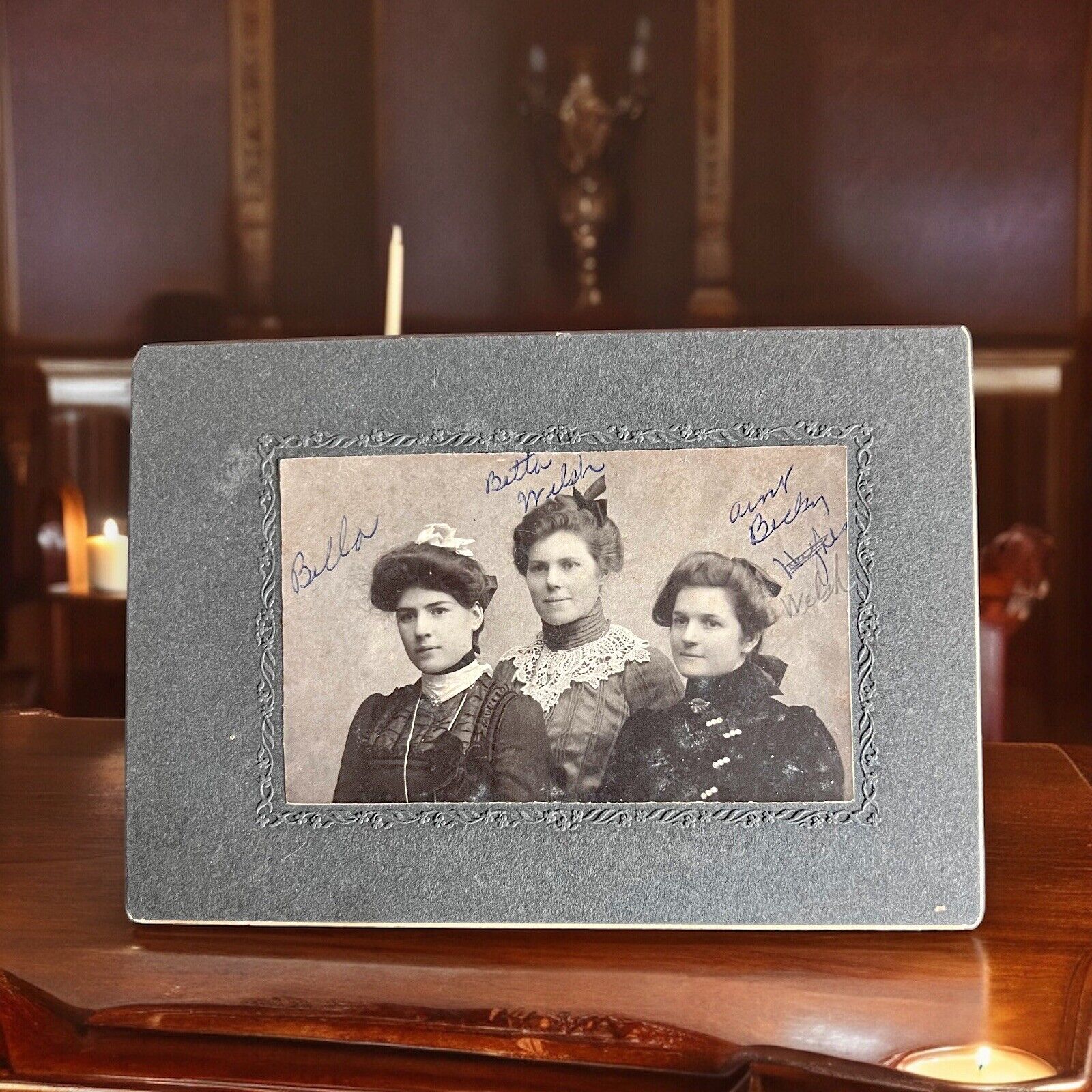Antique Victorian Calling Card Photograph 3 Young Sisters Carte de Visite