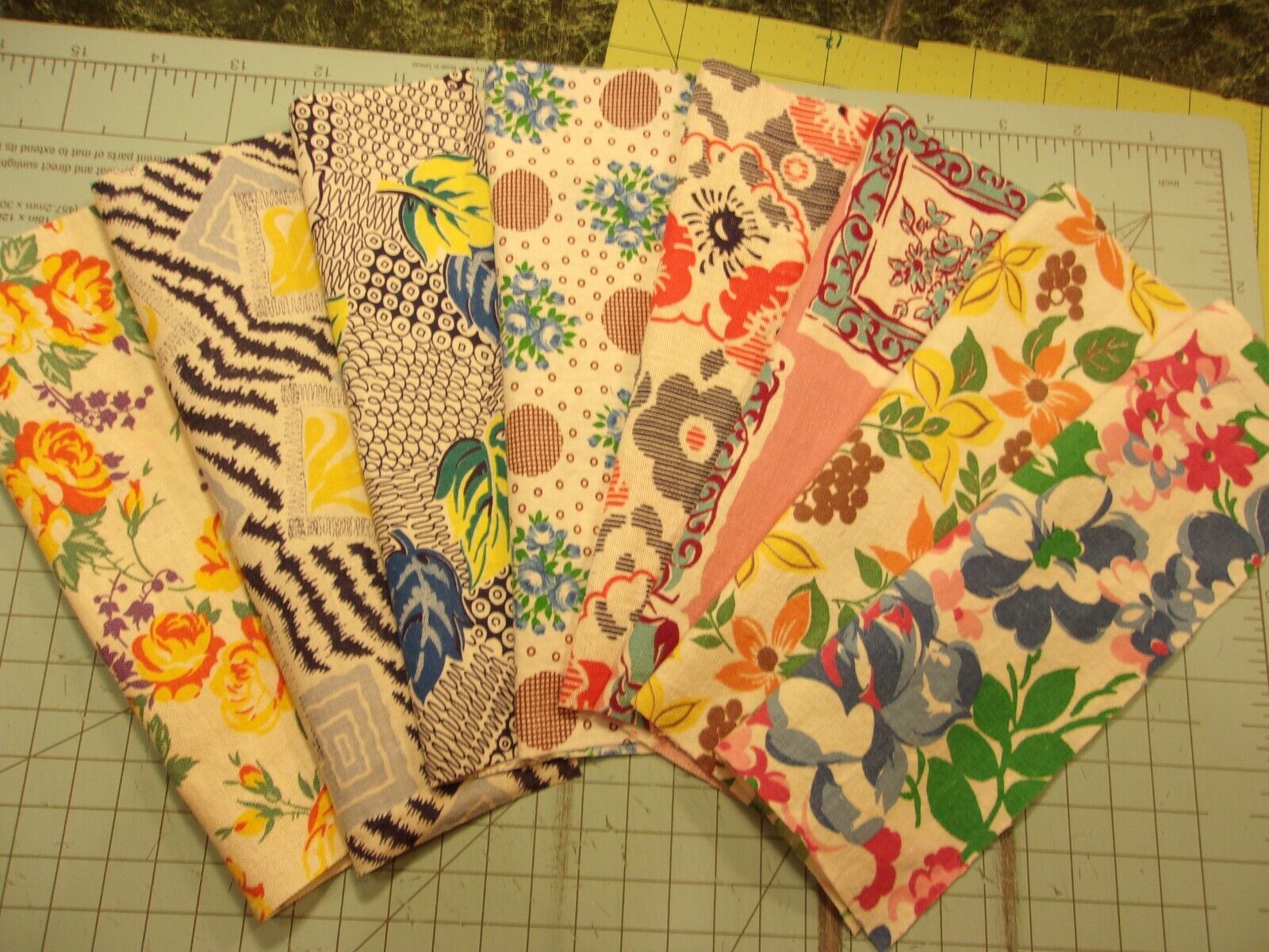 Bargain Lot  8 Pc Vintage Feedsack Fabrics  Quilts  Crafts -  All Diff 8 x 5