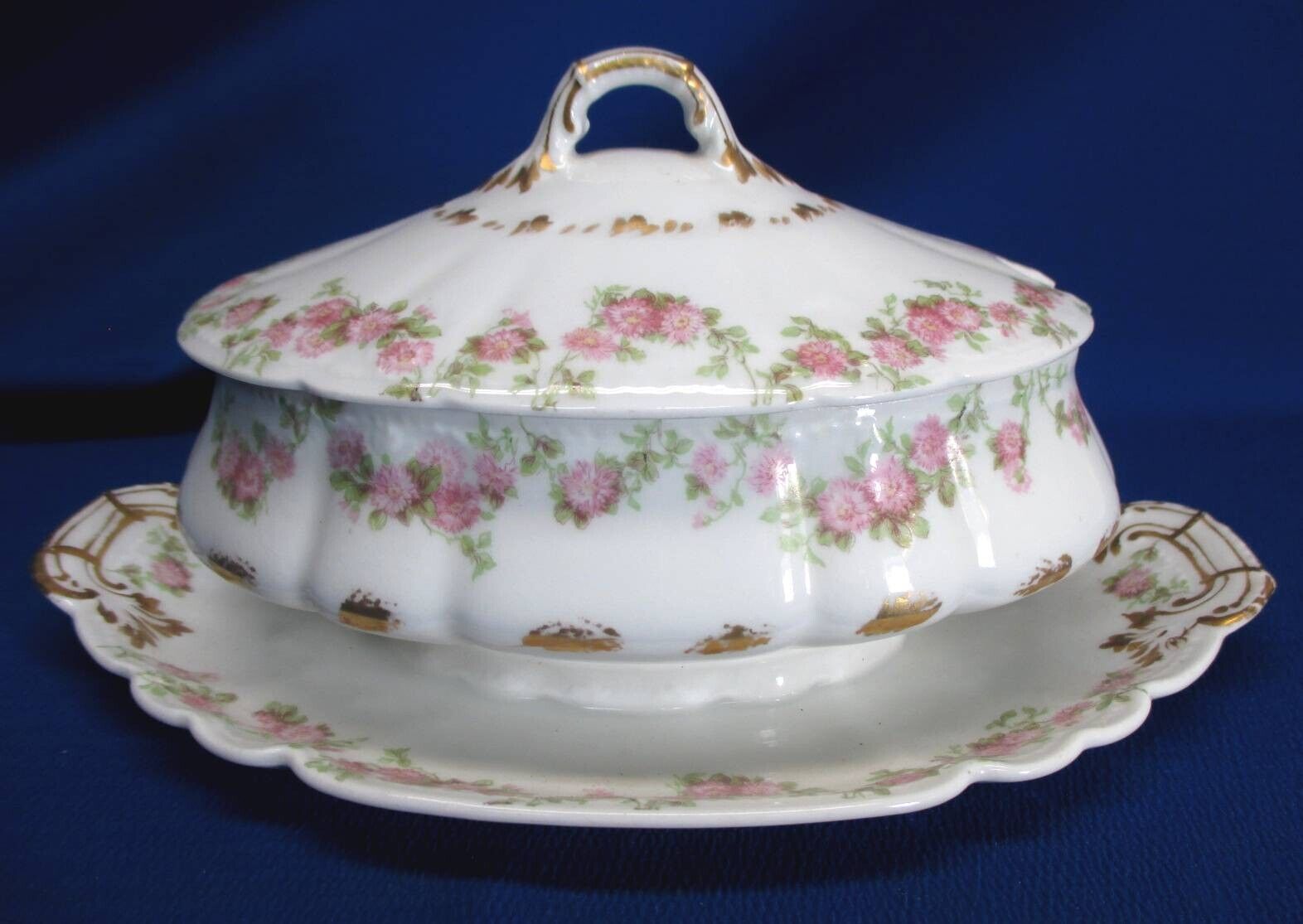 GDA FRANCE LIMOGES SAUCE TUREEN W/ ATTACHED UNDERPLATE