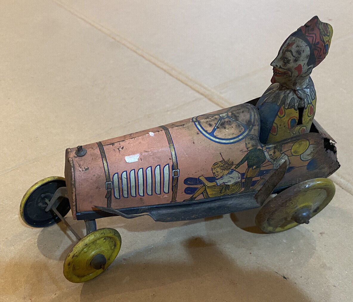 UNIQUE ART KRAZY KAR EARLY VERSION TIN LITHOGRAPHED WIND UP TOY