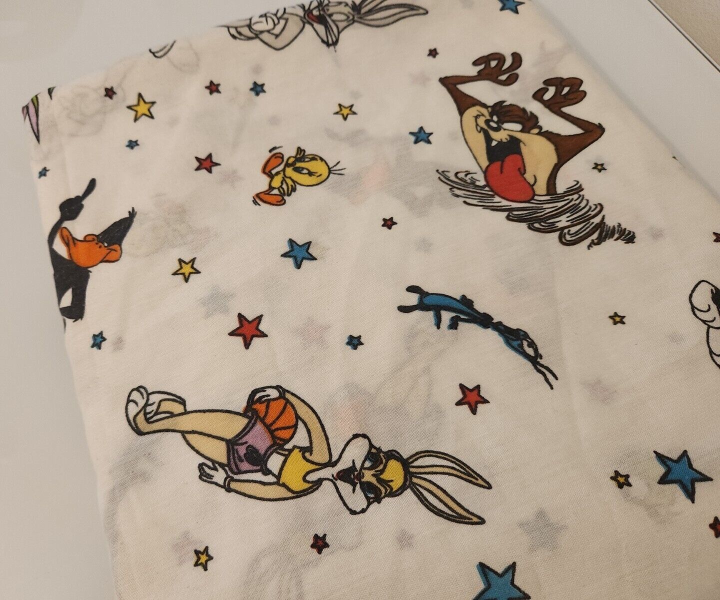 Warner Brothers Looney Tunes Vintage 1996 Space Jam Sheet Tan Tweety Bugs Bunny