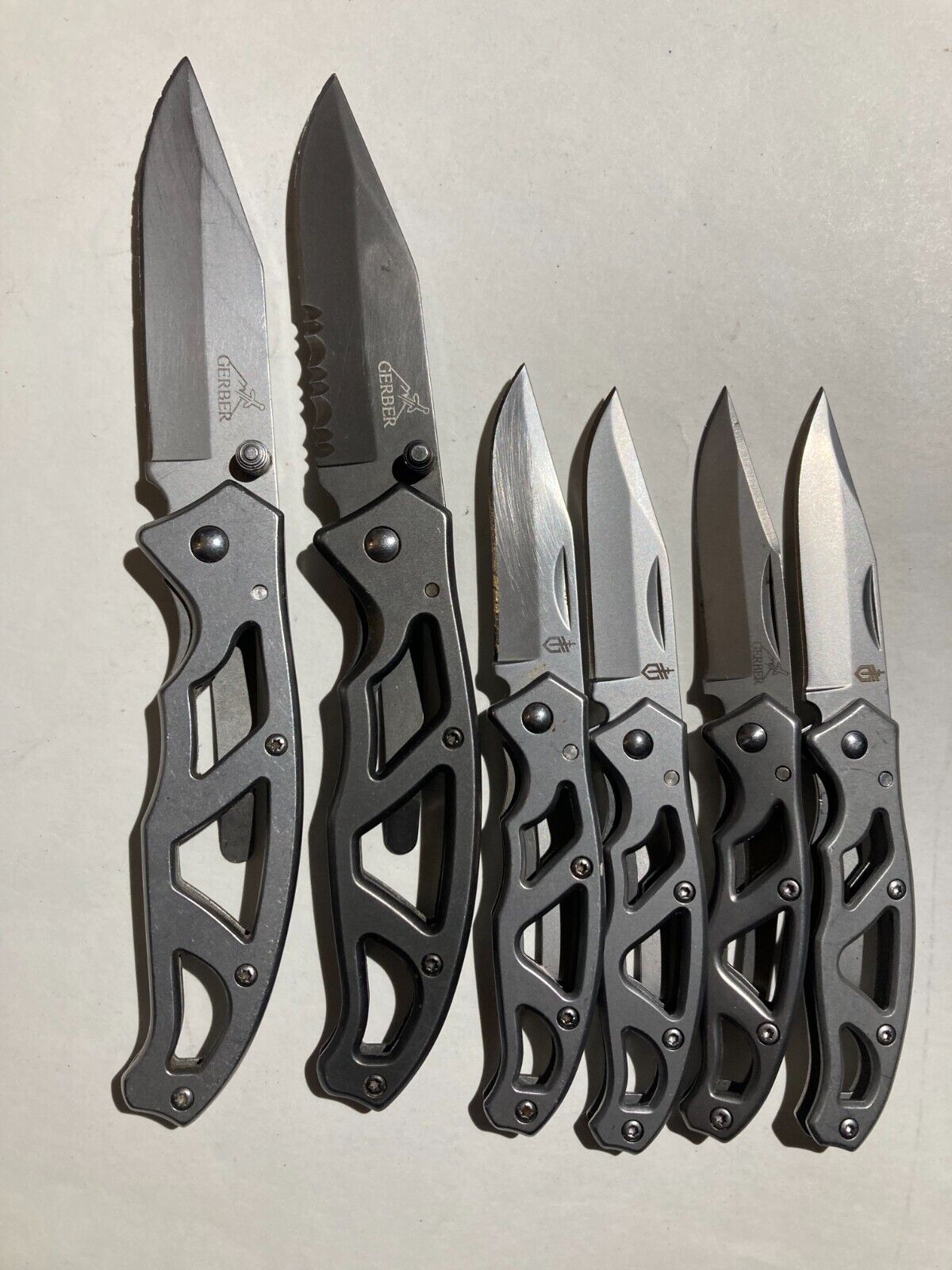 6 Pieces: Gerber Paraframe Medium & Small Folding Pocket Knife Lot