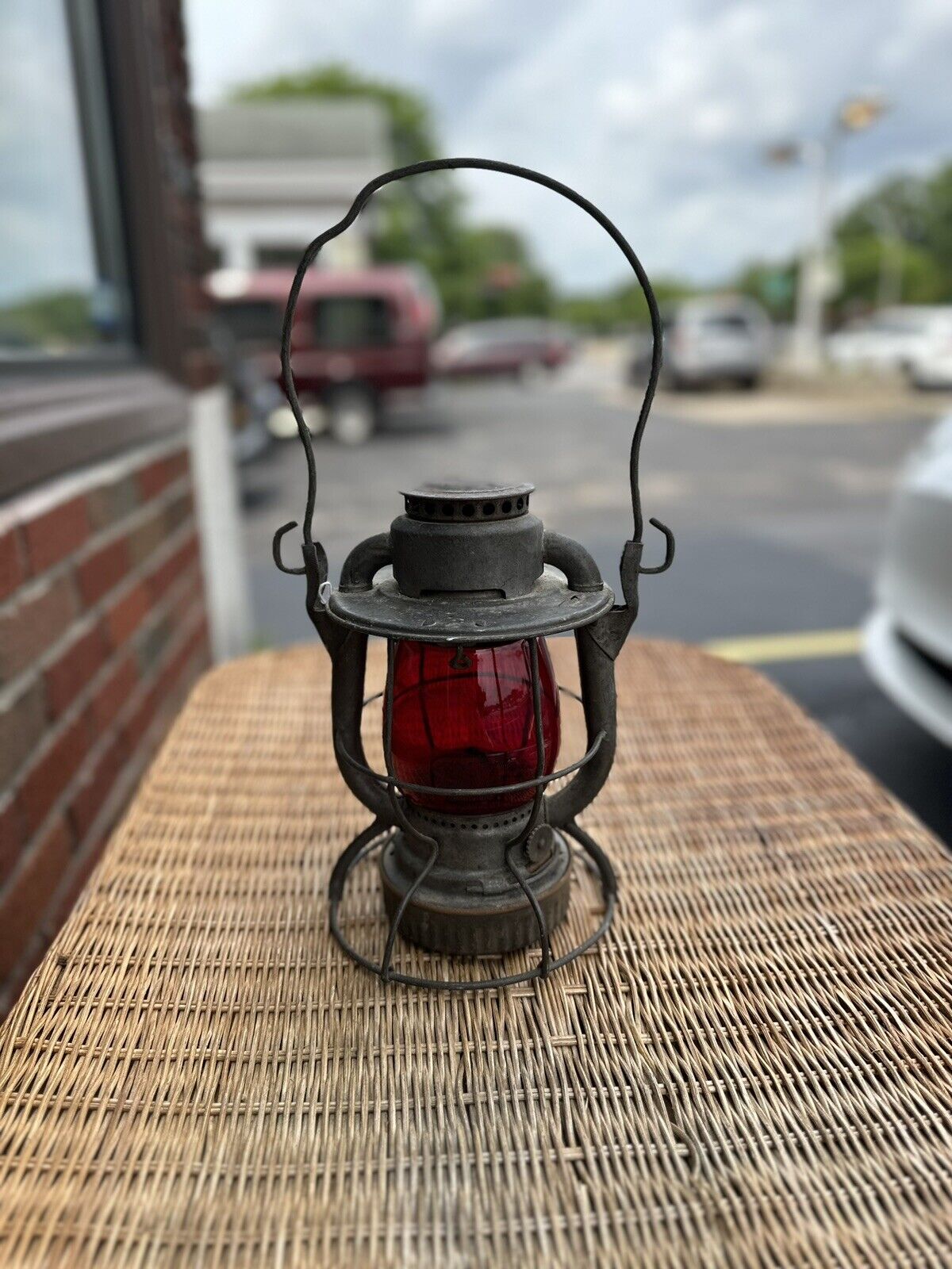 Dietz Vesta New York Central System NYCS Lines Embossed Railroad Lantern Red