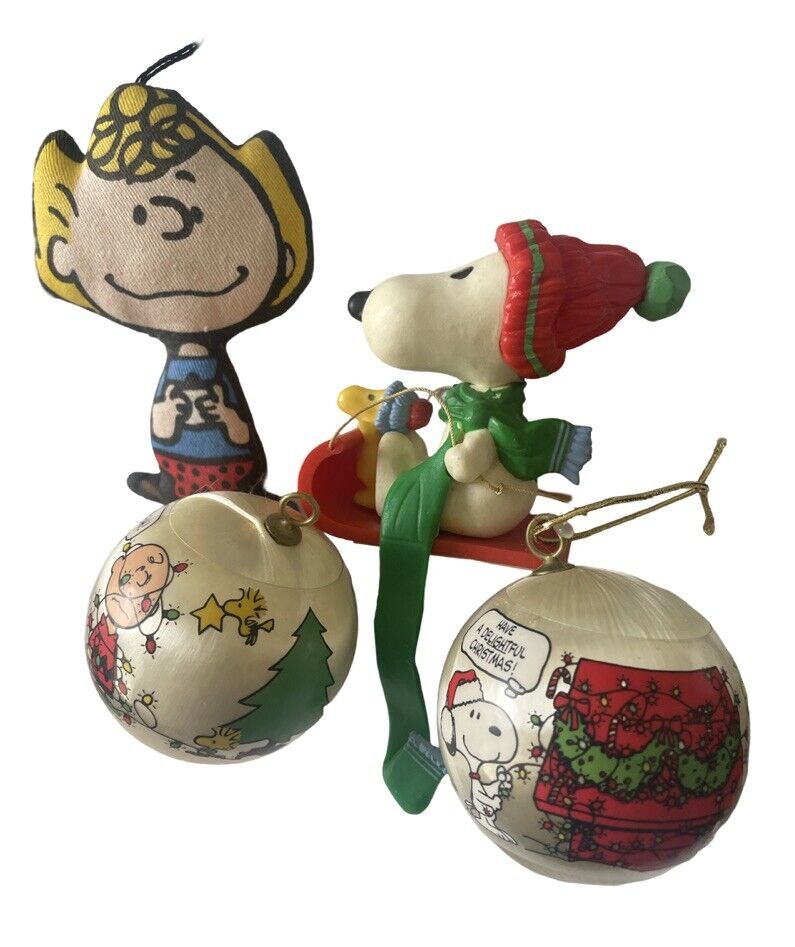 NICE Vintage  Lot PEANUTS ~ Snoopy Charlie Brown Woodstock ~ CHRISTMAS ORNAMENTS
