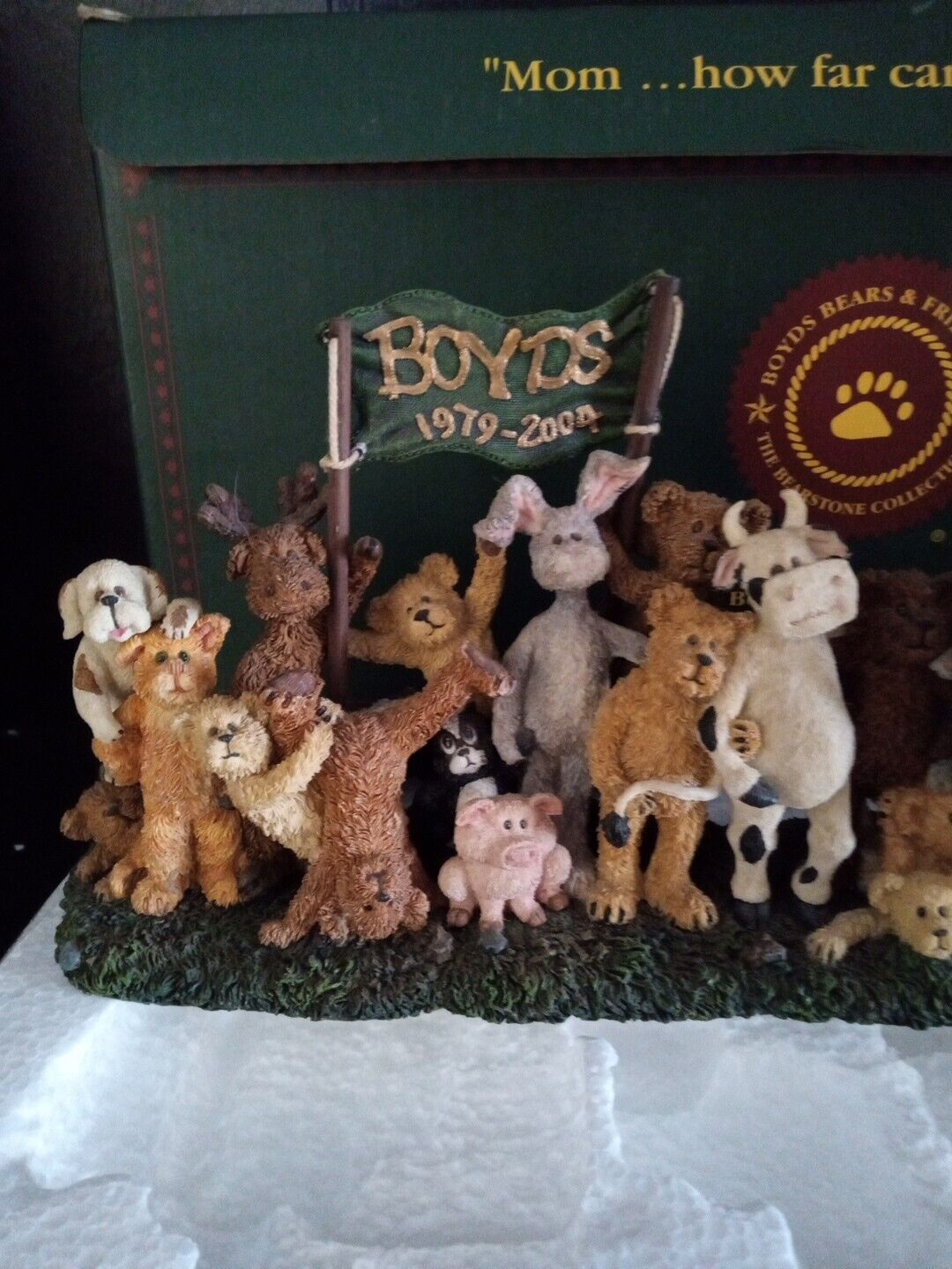 T8#135 Boyds Bears - Boyds Bears & Buddies... 25 Years And Counting - Limited