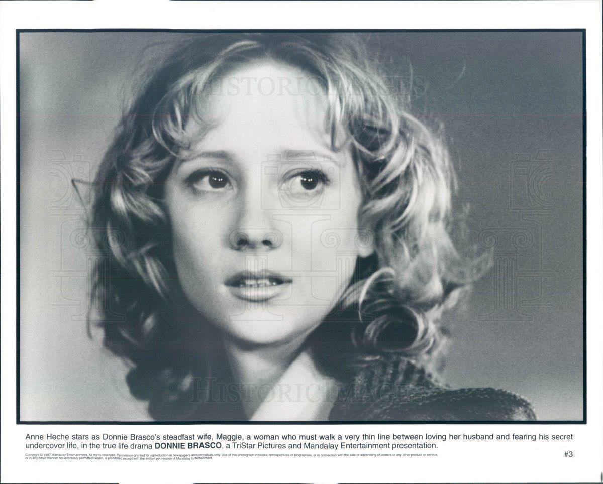1997 Press Photo Actress Anne Heche in Film Donnie Brasco - rkf7087