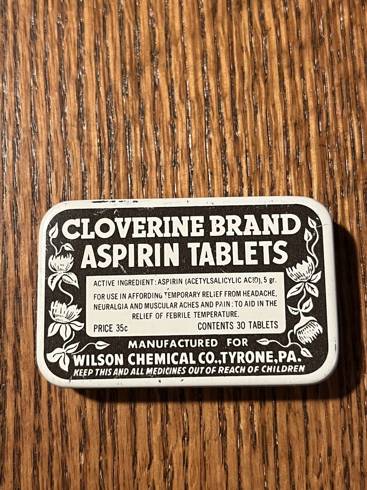 vintage Cloverine aspirin tin