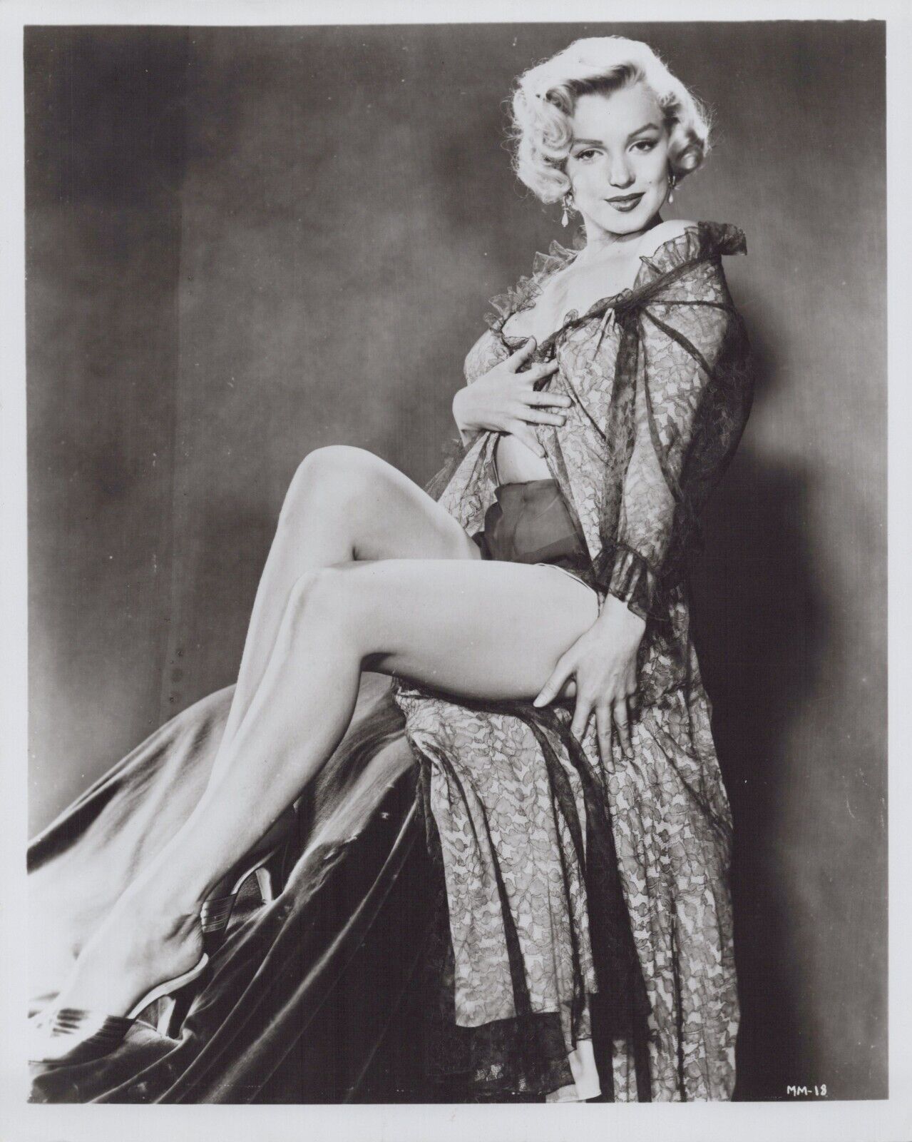 Marilyn Monroe (1960s) ❤ Sexy Leggy Cheesecake - Golden Age Beauty Photo K 396