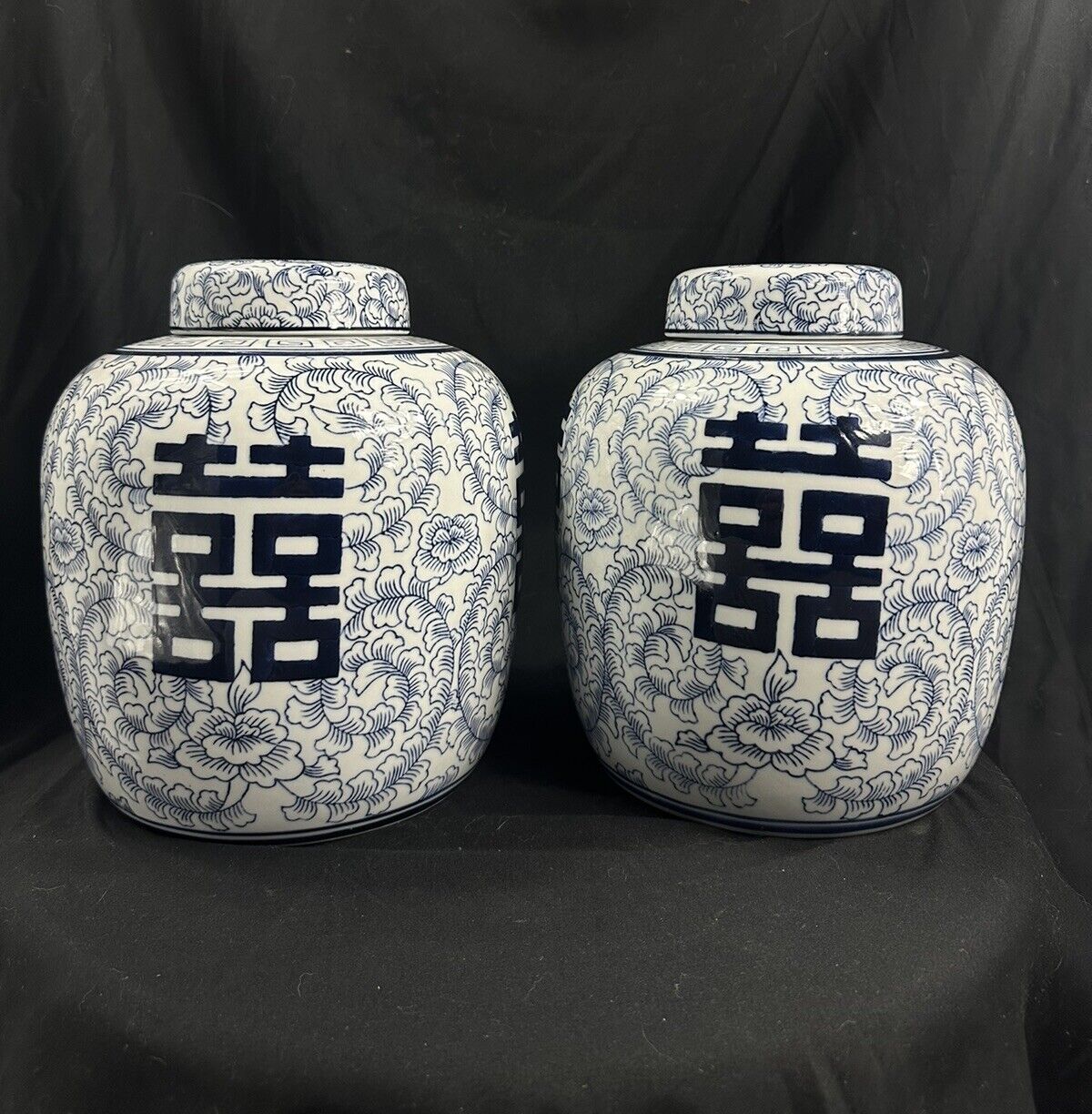 Blue & White Chinese Porcelain Ginger Jar - Medium Sized
