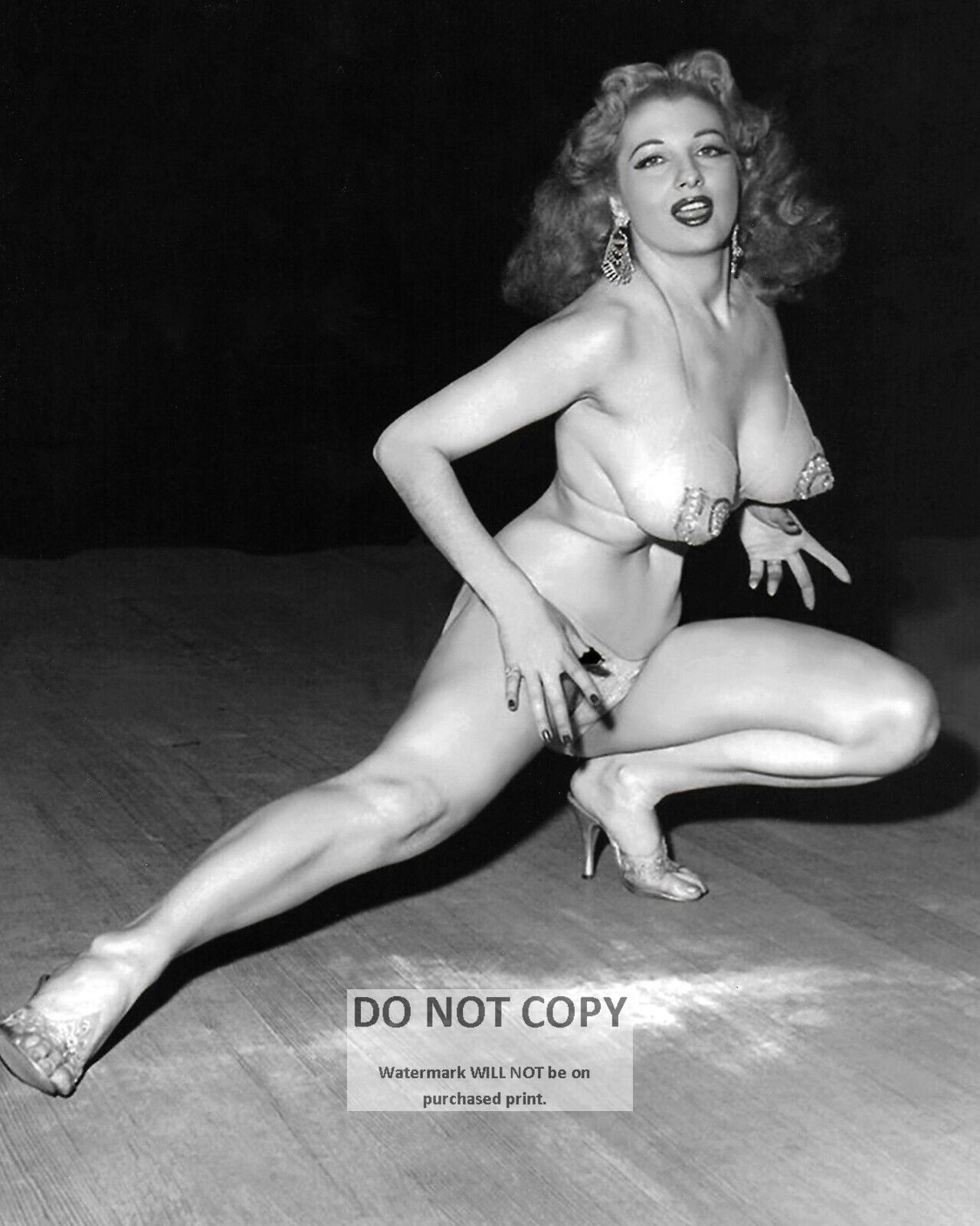 TEMPEST STORM ACTRESS AND BURLESQUE PERFORMER- 8X10 PUBLICITY PHOTO (MW051)