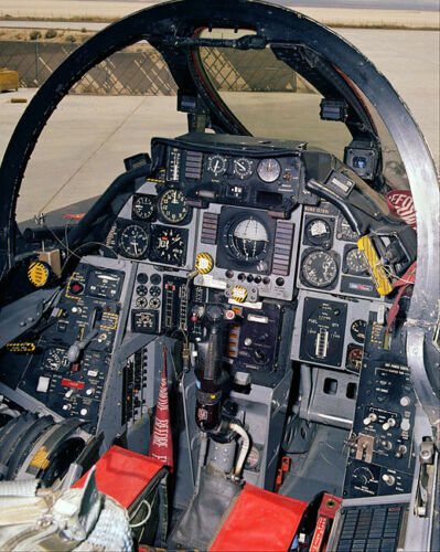 F-14 TOMCAT COCKPIT AND CONTROL PANEL 5X7