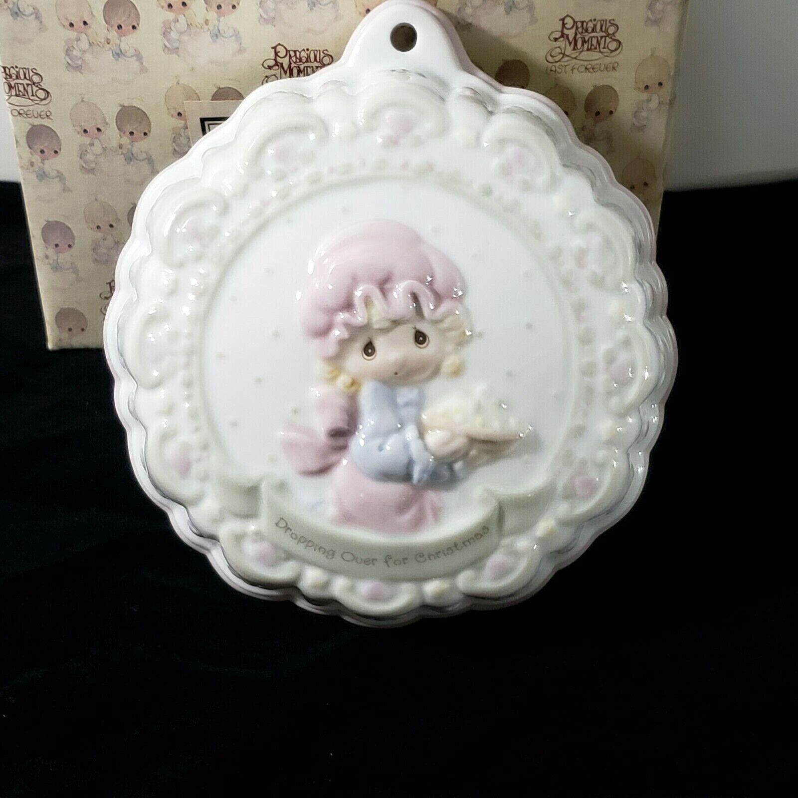 RETIRED PRECIOUS MOMENTS GIRL PIE KITCHEN MOLD DROPPING OVER FOR CHRISTMAS  BOX