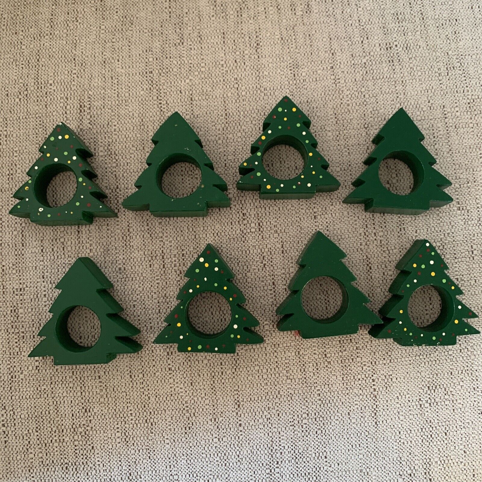 Set of 8 Vintage Wood Napkin Rings Green Handpainted Christmas Trees