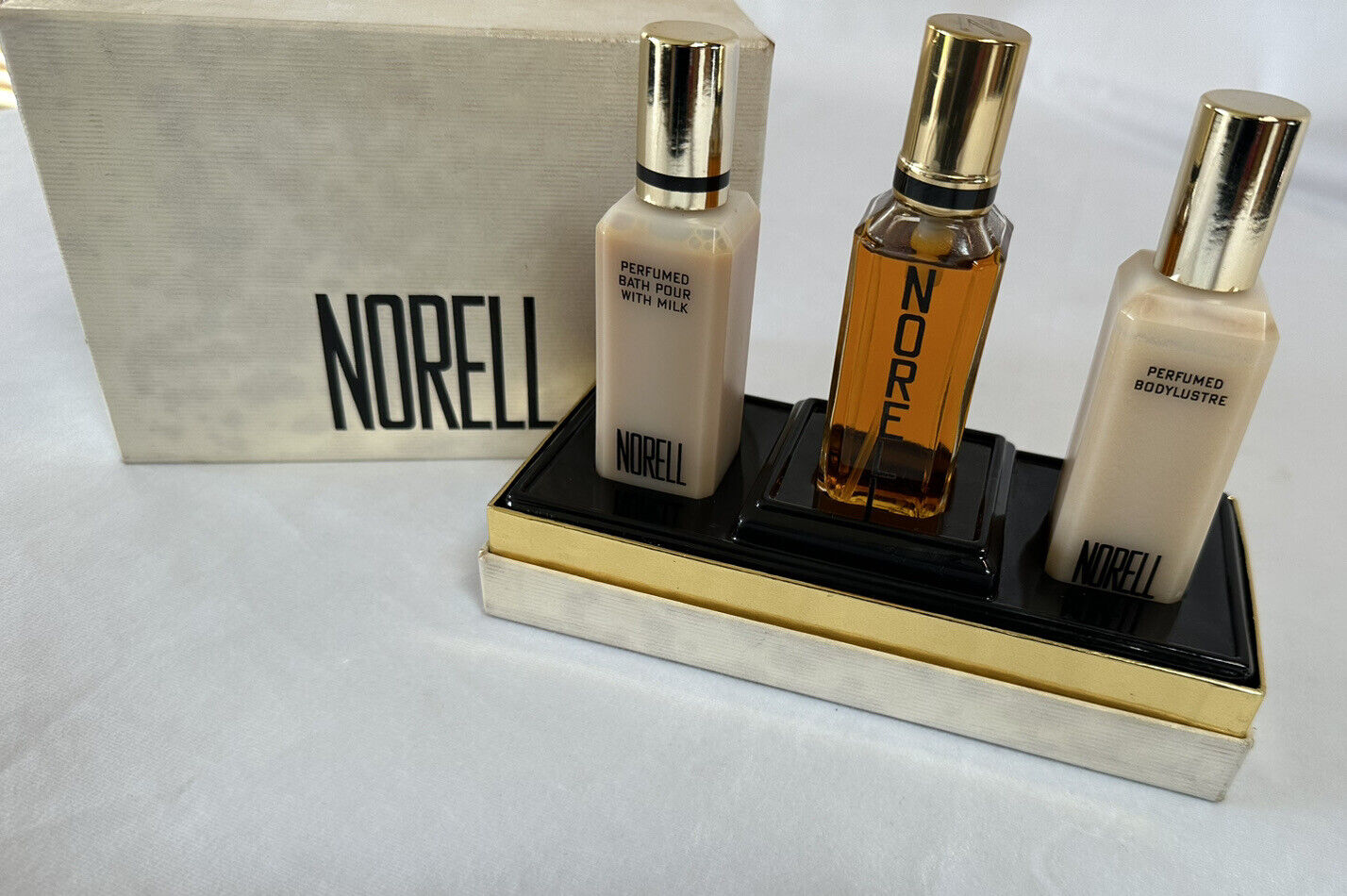 Vintage NORELL Spray Cologne by Norell Perfumes Inc. 1.25 fl oz Used box set