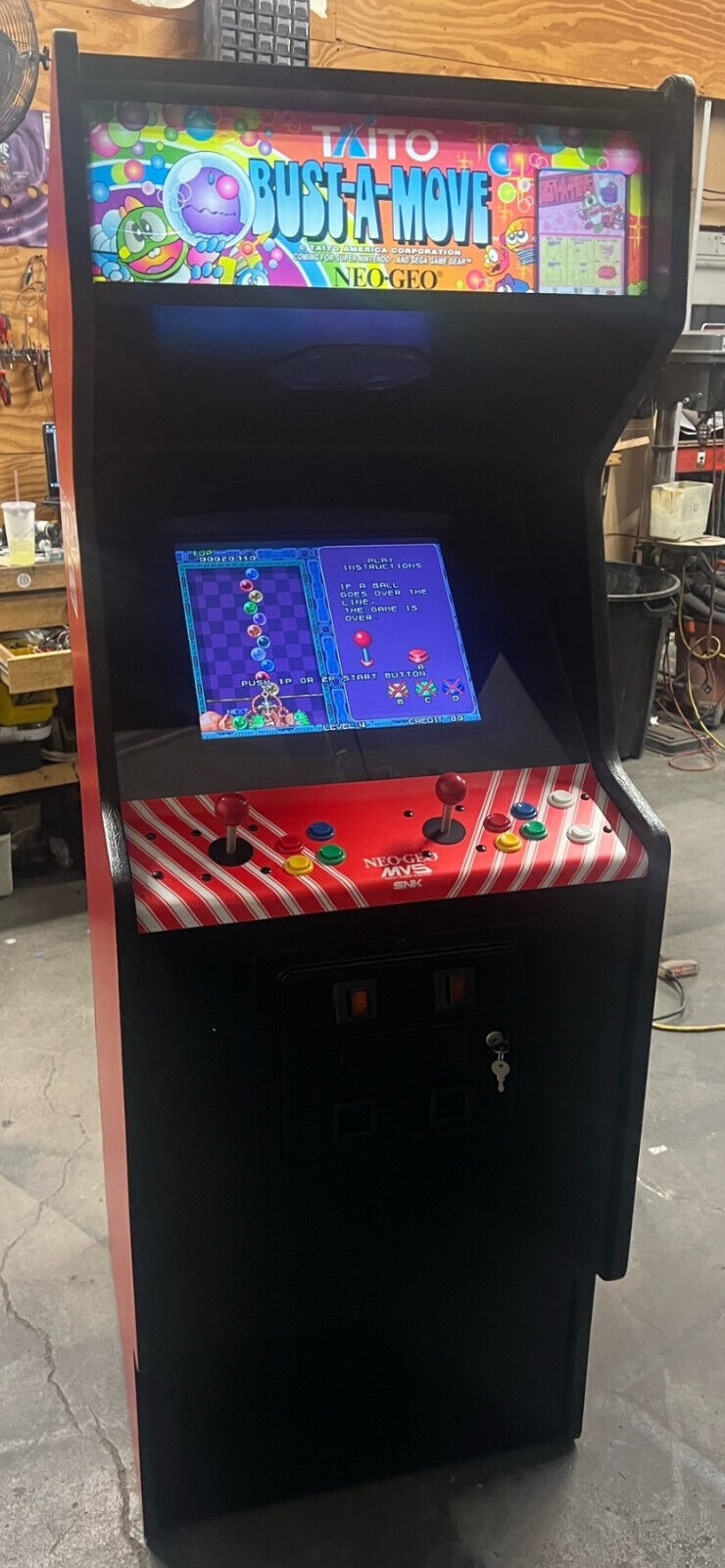 BUST A MOVE - NEO GEO ARCADE MACHINE by SNK (Excellent Condition) *RARE*