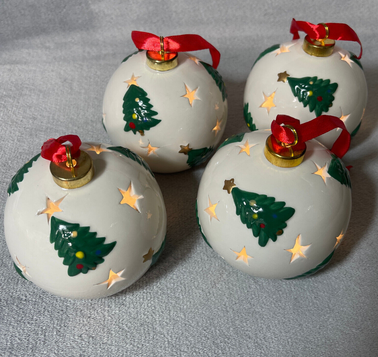 Set of 4 Flameless Multi Color Changing Light Up Ornament Balls Christmas Tree