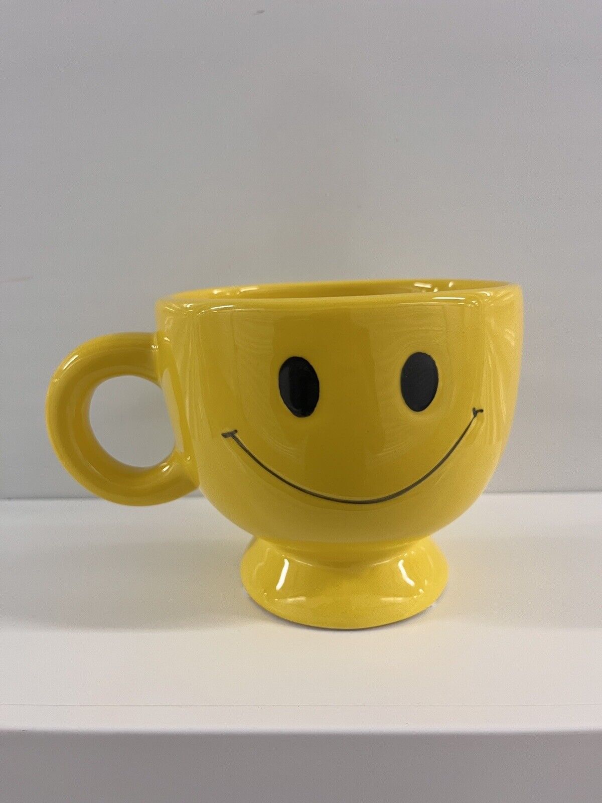 Smiley Mug Teleflora Yellow 20oz Oversized Coffee Cup Happy Face Smiling Emoji