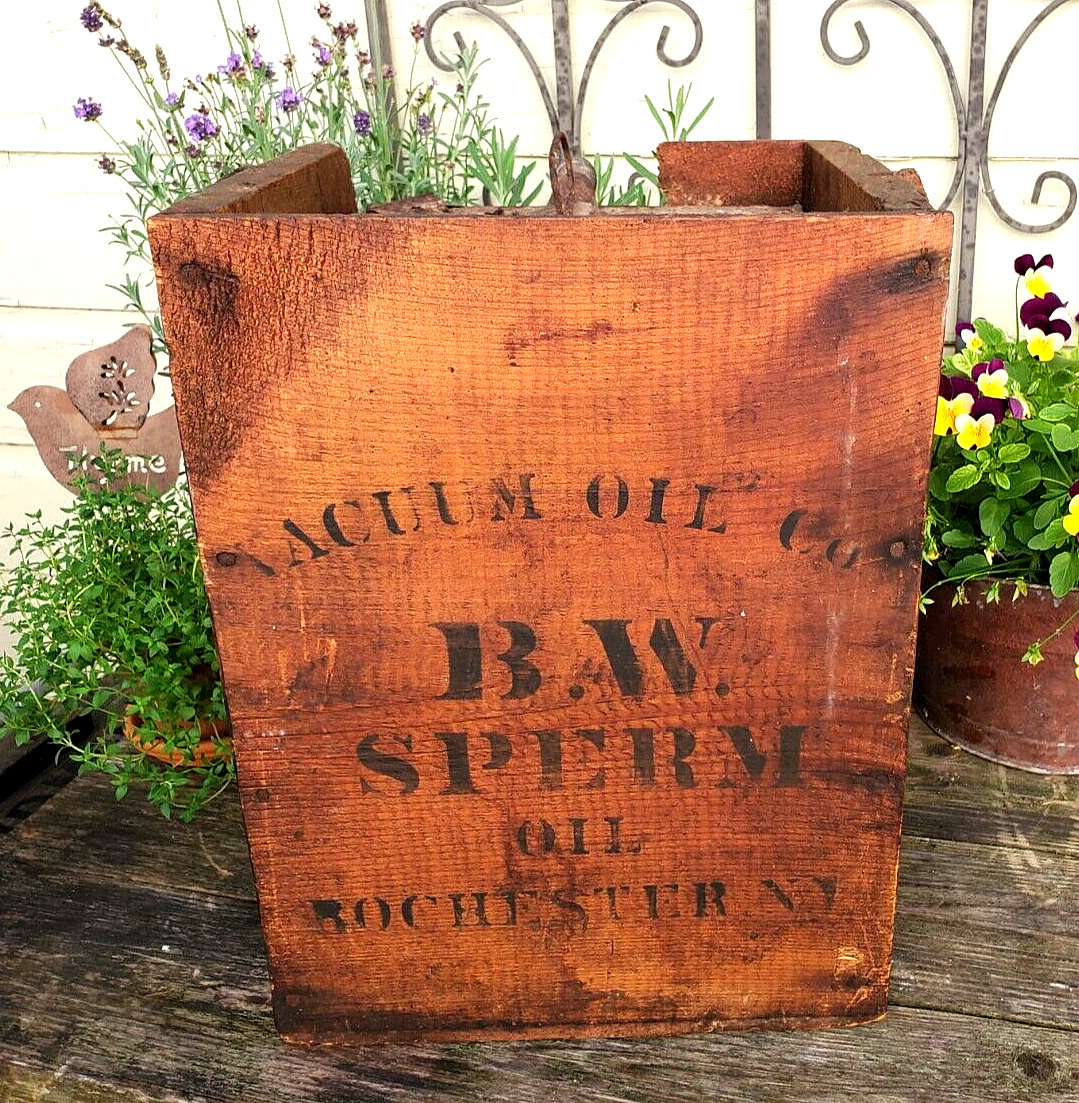 Antique Vacuum Oil Co B.W. Sperm Oil Rochester N.Y. Wooden Box W Metal Can
