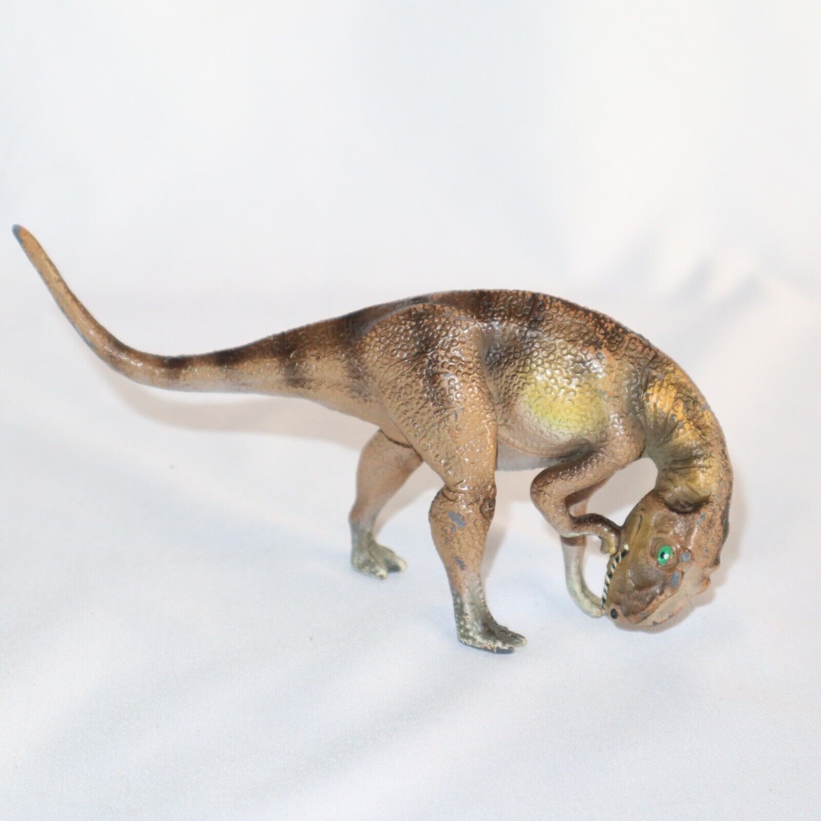 Safari Ltd. Prehistoric Yangchuanosaurus Dinosaur 3\