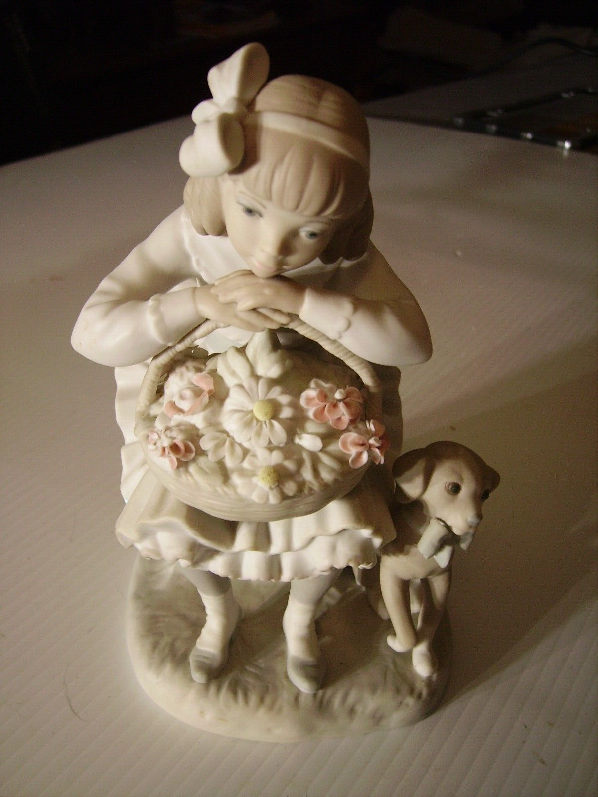 Lladro Figurine Girl with Flowers and Dog #1088