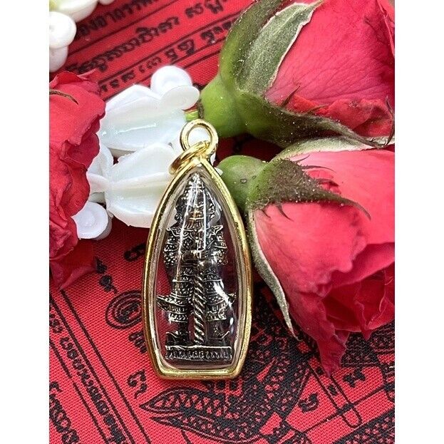 Thai Amulet Vessavana with Gold Clip Great God of Treasures Against Evil