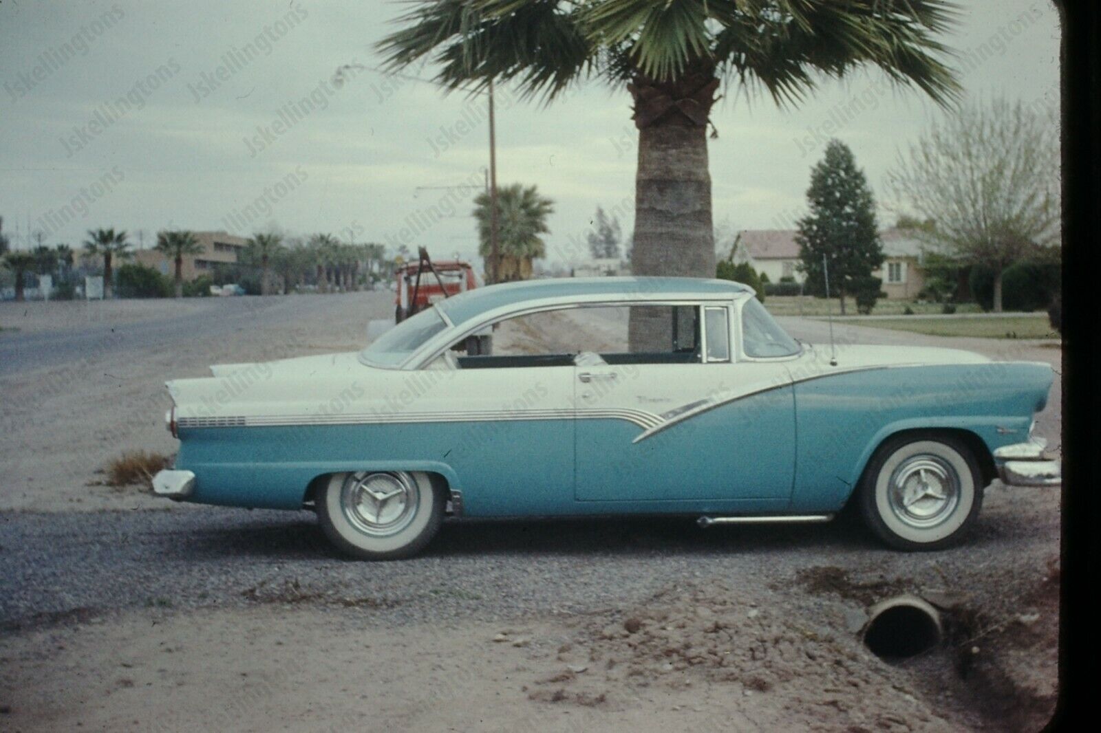 1950s Classic car parked in driveway Original 35mm SLIDE Ha3