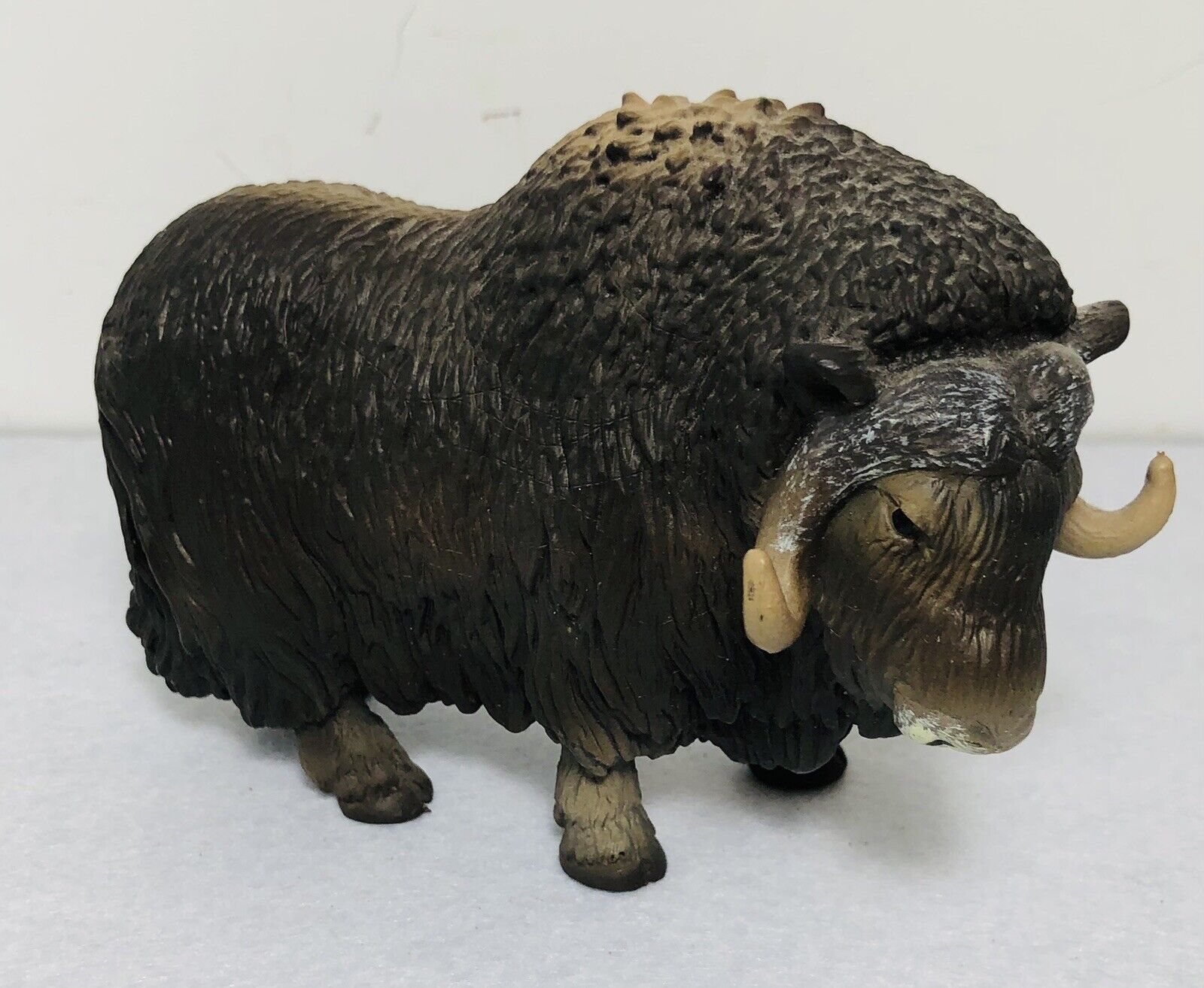 Schleich 14332 Musk Ox Animal Figurine RETIRED RARE (b2)