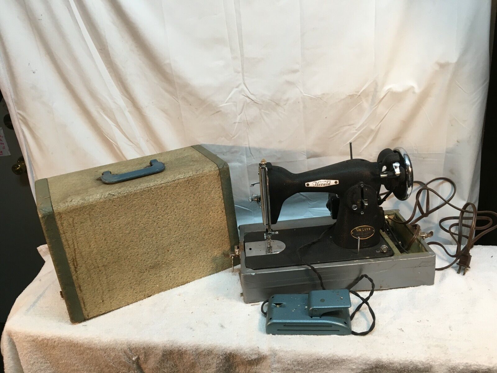 Vintage Macy's Herald Sewing Machine With Case Working Japan 1940s