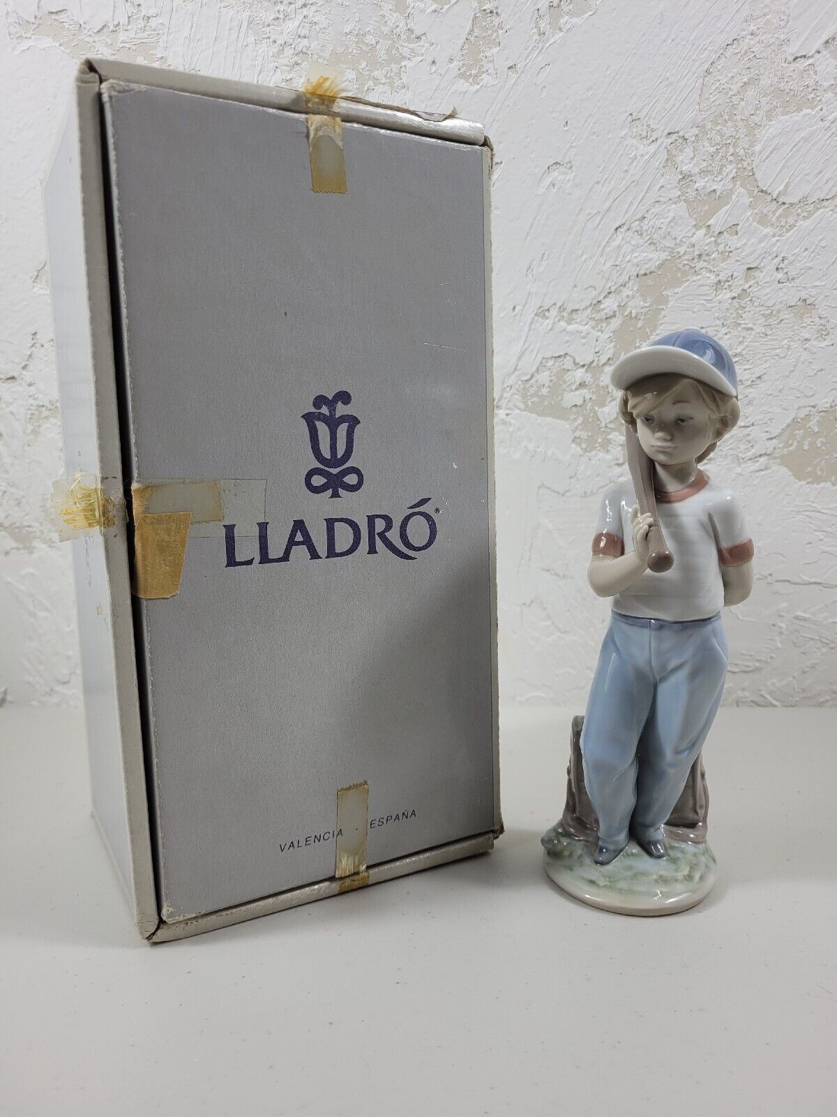 Lladro Can I Play #7610 Dispuesto a Jugar 1990 Little Boy Baseball Retired Boxed