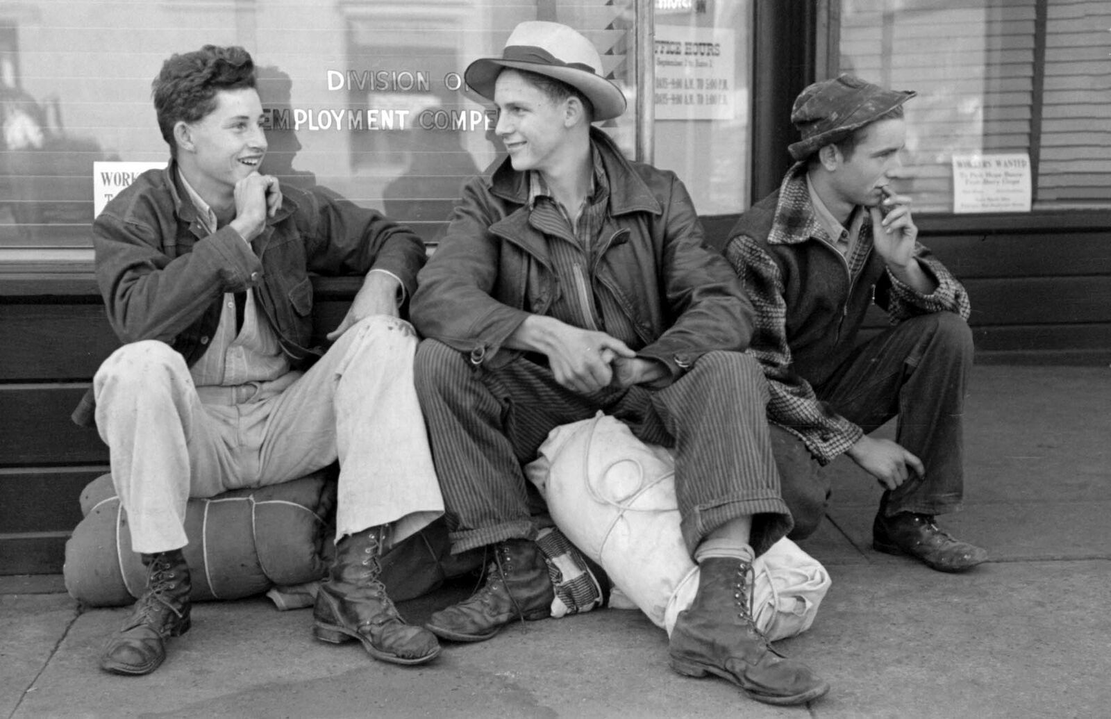 1941 Young Men Looking for Work, Yakima, Washington Old Photo 11\