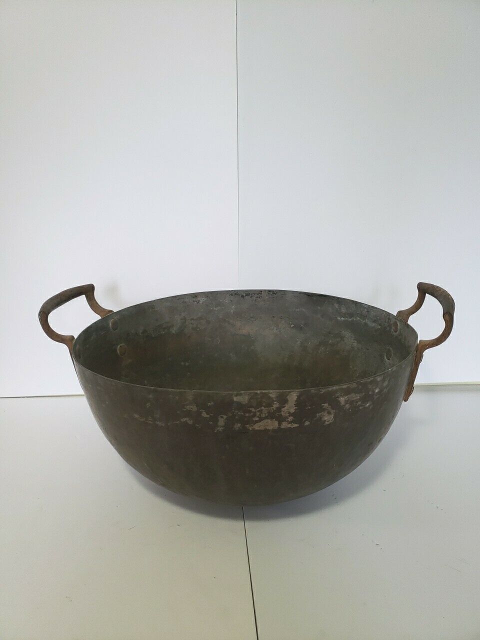 Antique Primitive Hand Hammered Copper Pot 2 Handled Bowl Beautiful Patina 16\