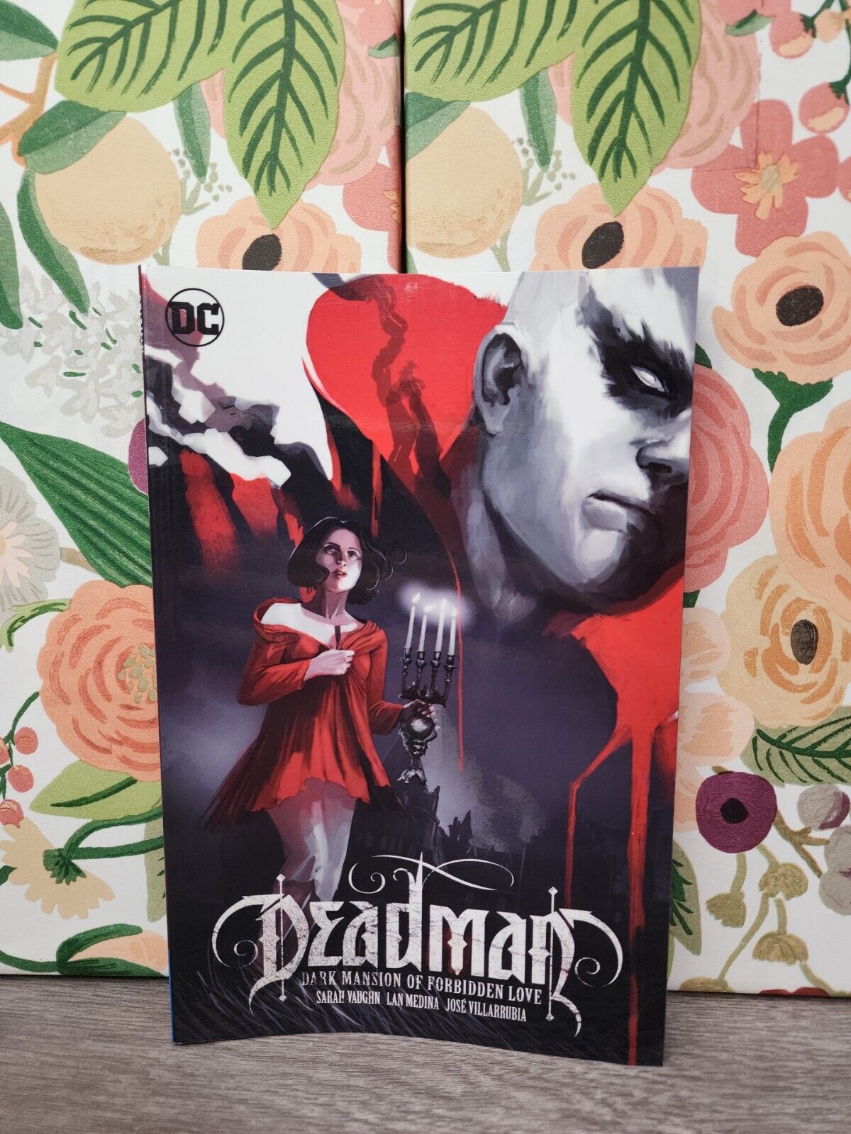  DC Deadman: Dark Mansion of Forbidden Love by Sarah Vaughn (2017 Paperback)