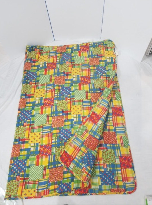 Vintage JCPenny 720-2682 Patchwork Quilt Twin, size 60x79 Primary Colors