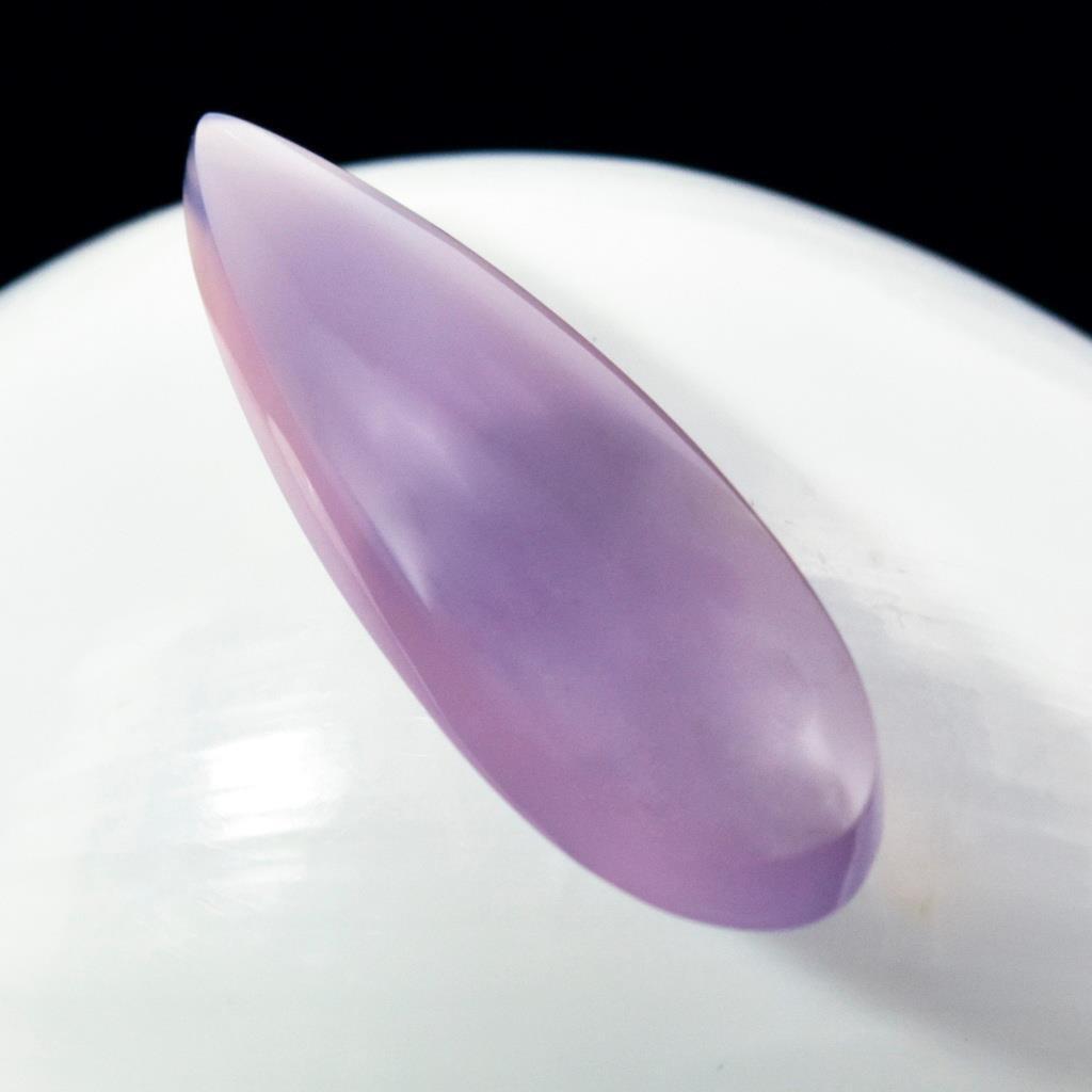 Purple Lavender Chalcedony 18.15 cts Cabochon Gemstone Indonesia 35 x 11 mm
