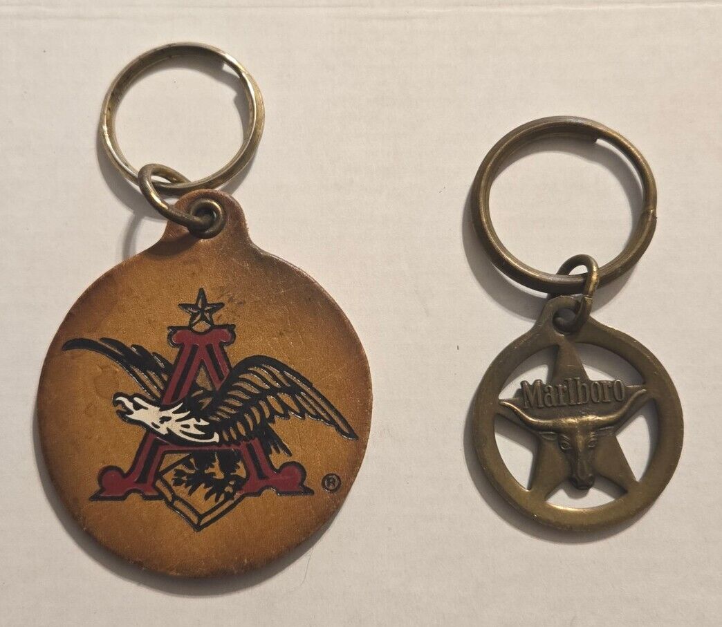 Vintage Used MARLBORO Longhorn Star & Anheuser Bush Leather keychain keyring 024