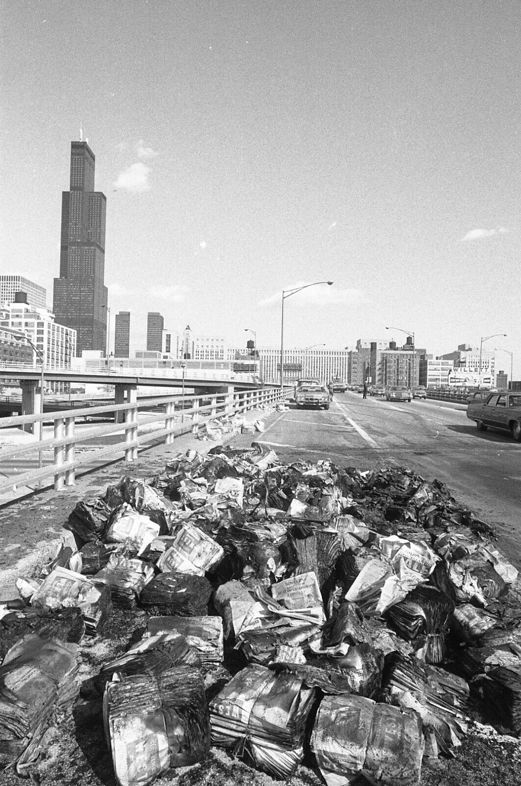 Q897 Original 35mm Negative Lot 1974 Chicago Sun-Times Files Truck Accident