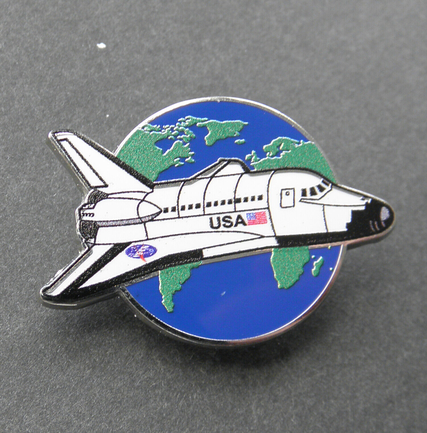 SPACE SHUTTLE NASA LAPEL PIN BADGE 1.25 INCHES
