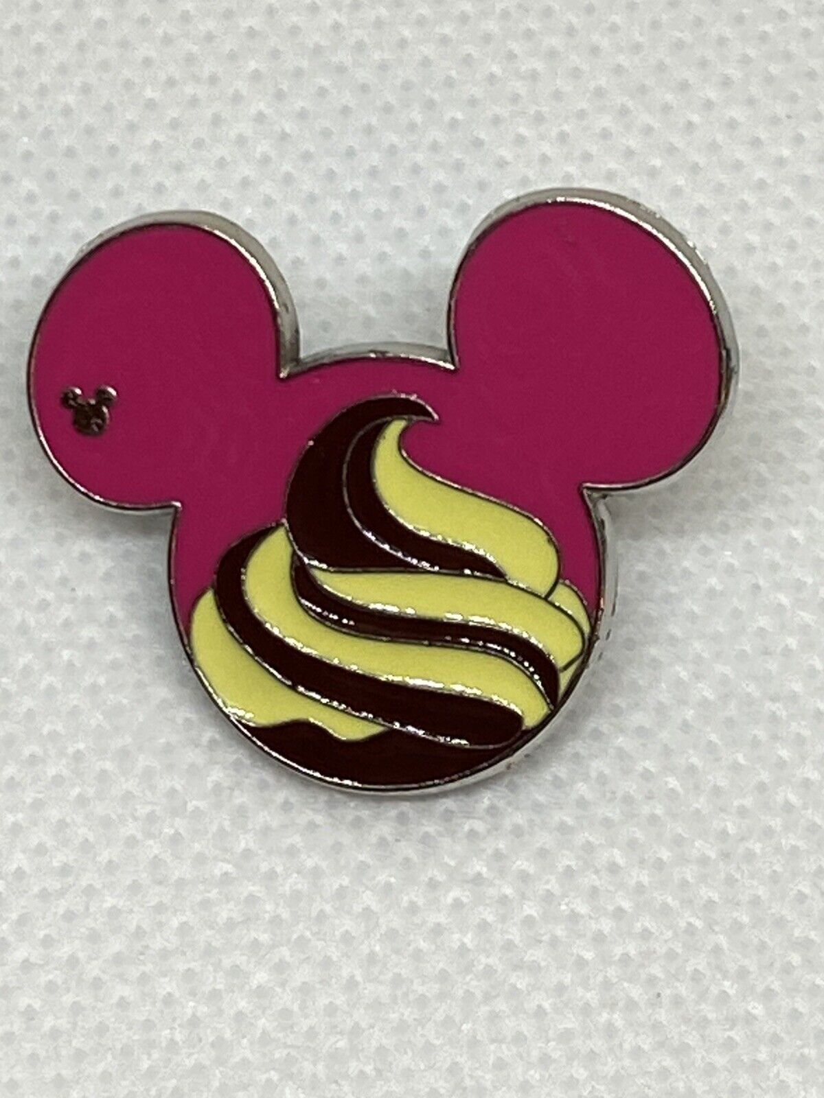 Disney Trading Pin - Dole Whip - 2015 Hidden Mickey Food Series