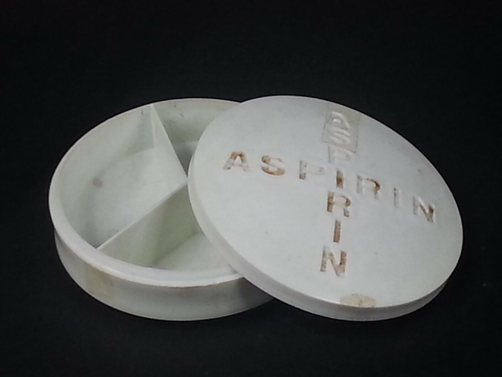 Vintage 1969 Chadwick Miller ASPIRIN Plastic Divided Sales Container Advertising