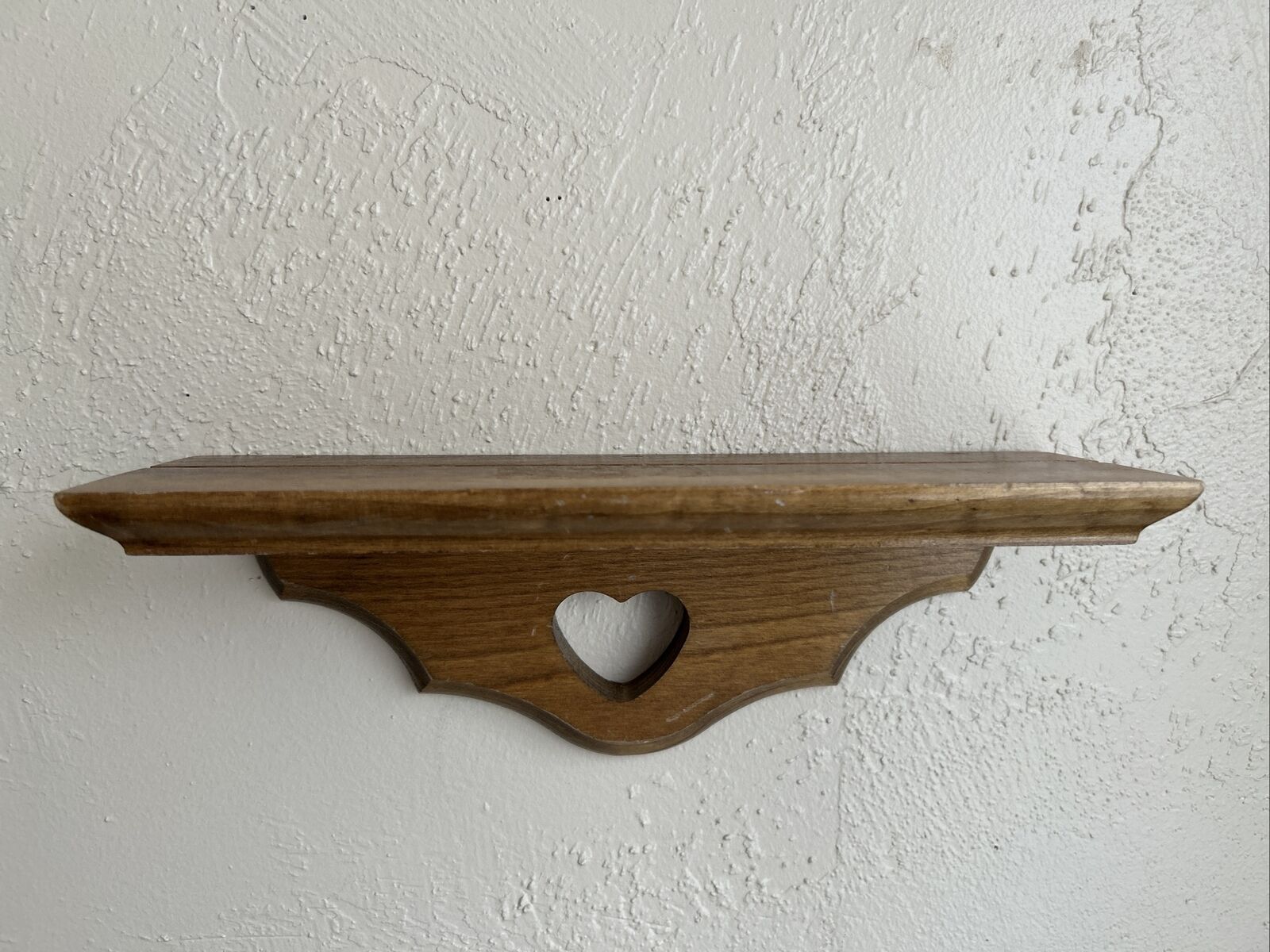 Vintage Homco Home Interior 10.5” Long Wood Heart Shelf With Grooved Shelf
