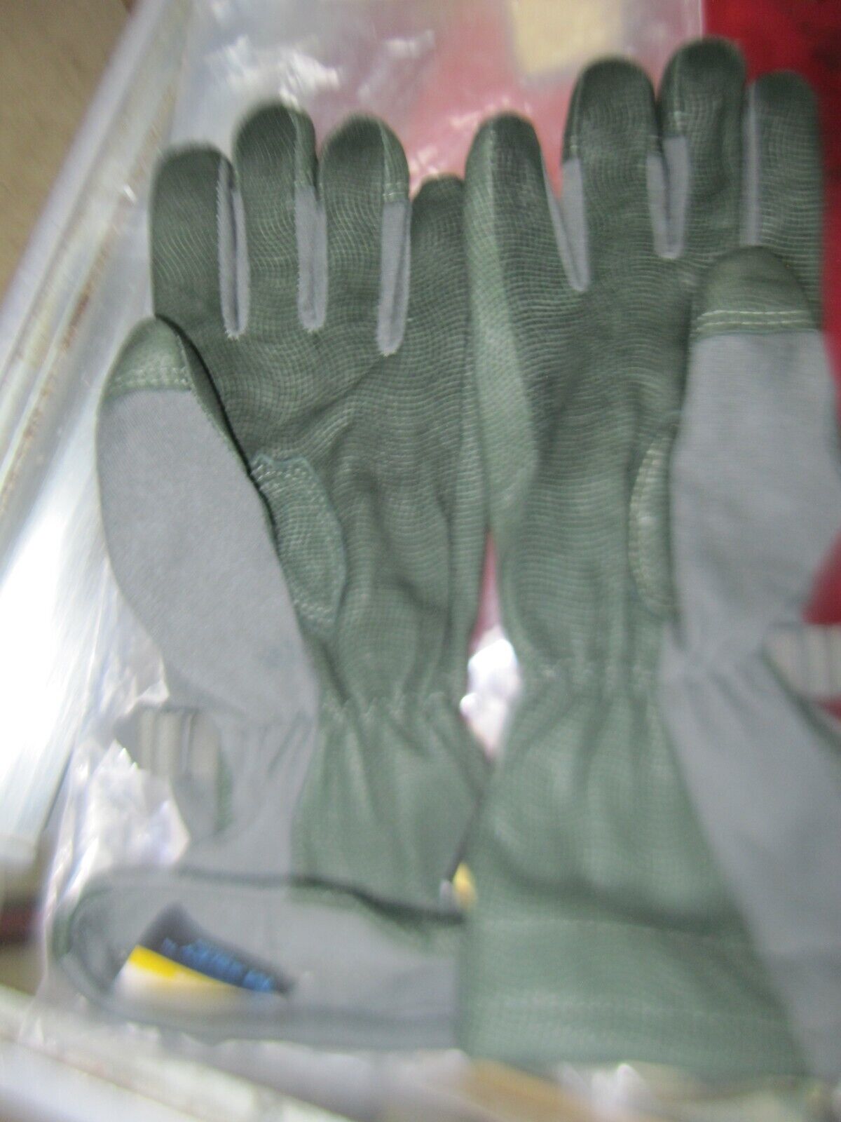 GLOVES, CWF COLD WEATHER FLYERS (SIZE: LARGE, NSN: 841501F005712)
