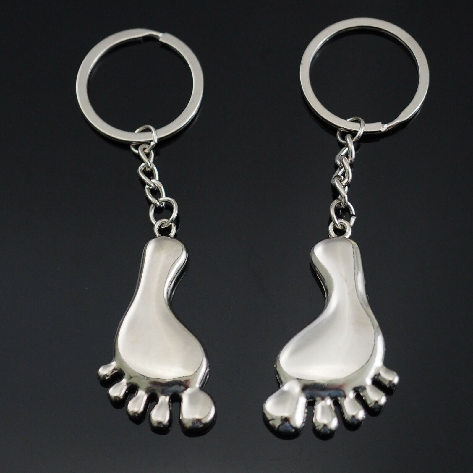2x PCS Bigfoot Sasquatch Yeti Big Foot Toes Keychain Key Chain Metal Charm Gift