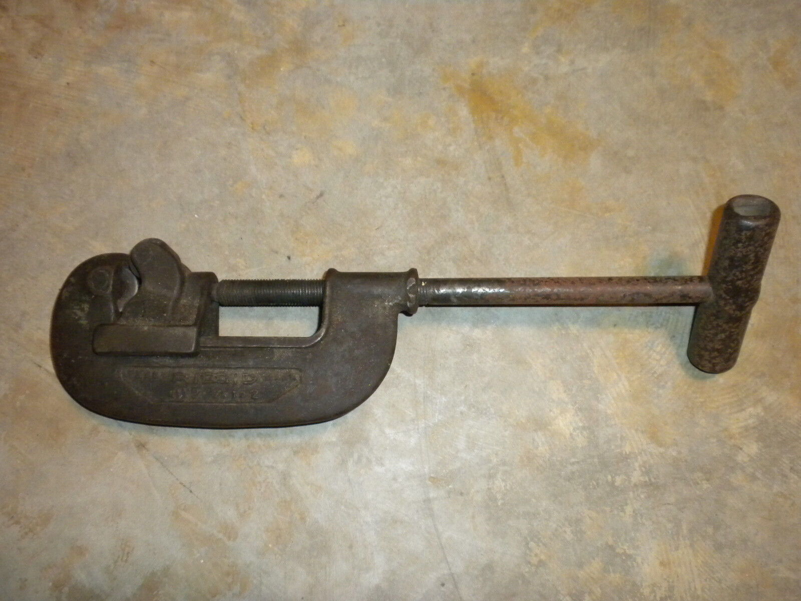 Vintage Old Ridgid 2 #2 1/8 to 2 Pipe Cutter The Ridge Tool CO -Stamped Pat Pend