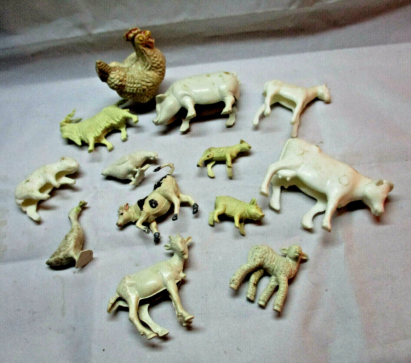 Farm Lot of Rubber Plastic Milk Cows Pigs Horse Sheep Chickens Farm Animal (13)