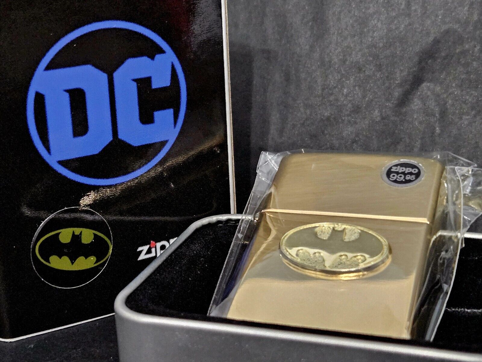 DC Comics,Batman Shield, Hp Solid Brass Zippo. Unused. Sealed...Consign #286
