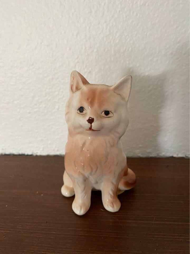 Vintage White and Orange Ragamuffin Porcelain Cat Statue Figurine