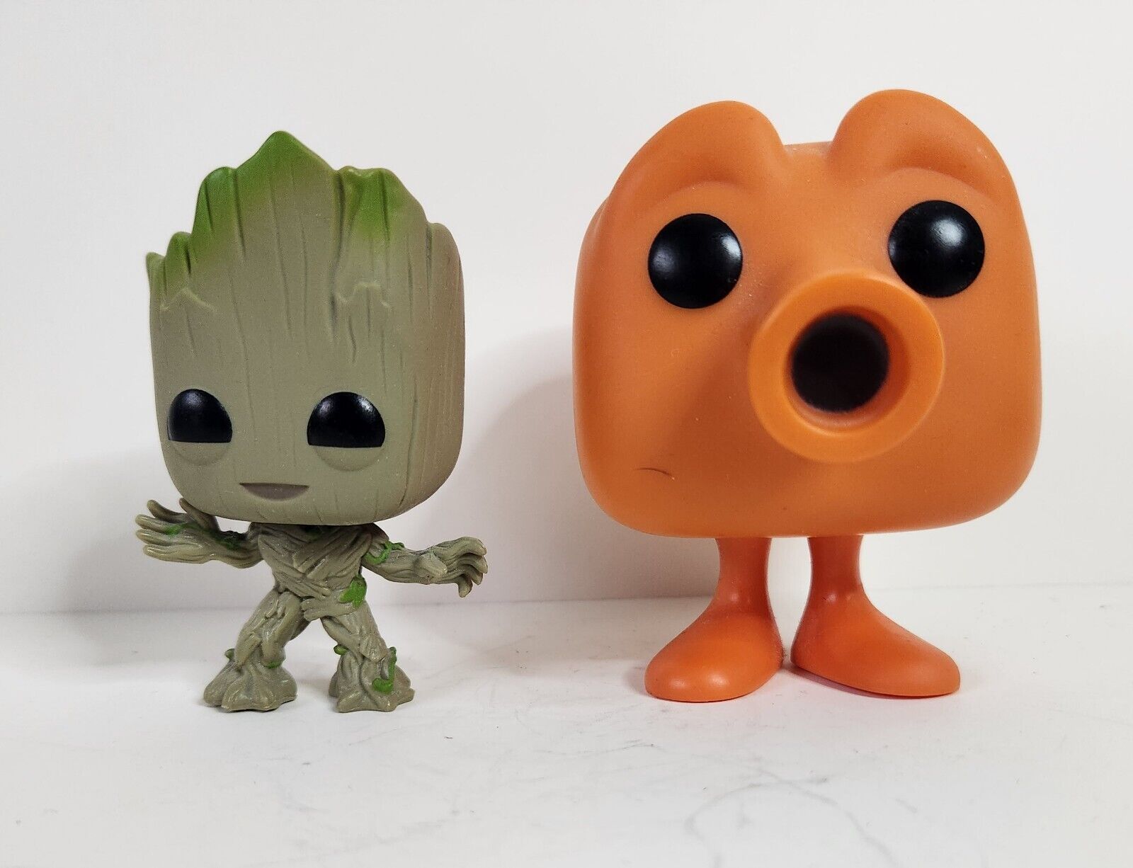 TWO UNBOXED GAMING FUNKO POP FIGURES - #202 GROOT AND #169 Q-BERT