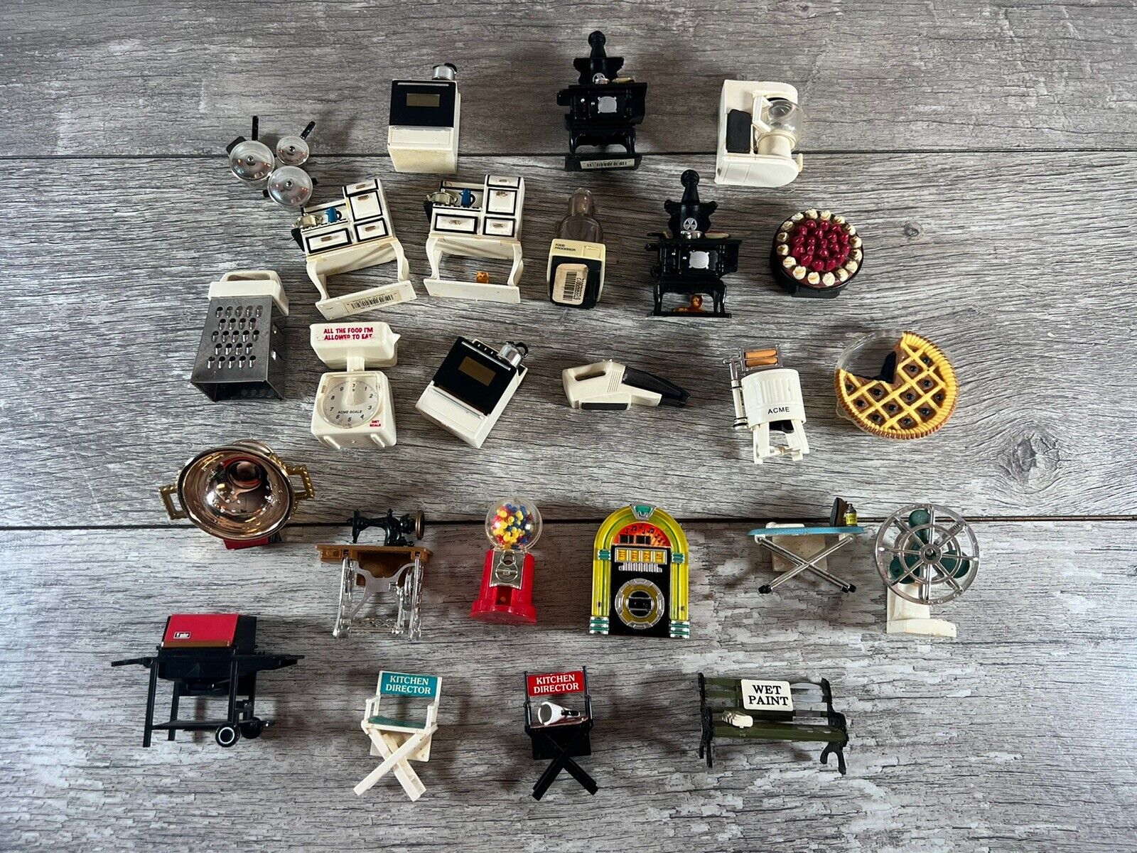 Lot Of 25 Vintage Acme Refrigerator Magnets  Miniature Kitchen Home Mixed Genre