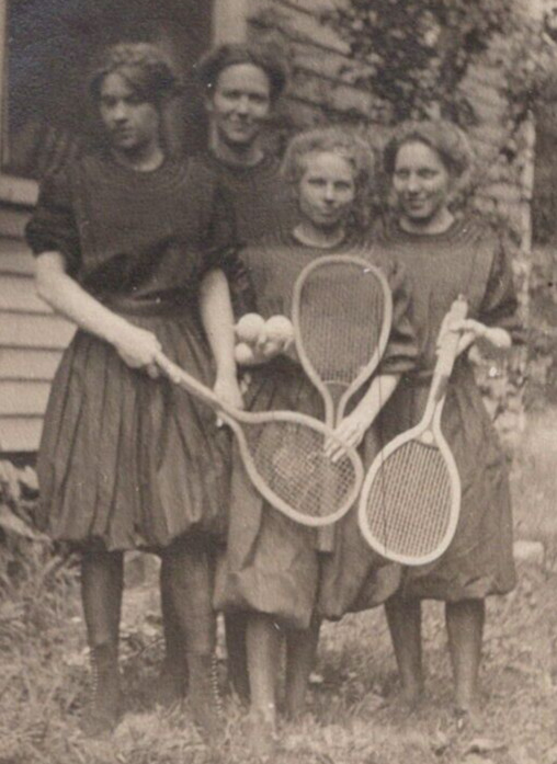 4G Photograph Group Women Dressed Black Holding Tennis Rackets Bloomers 1910-20s